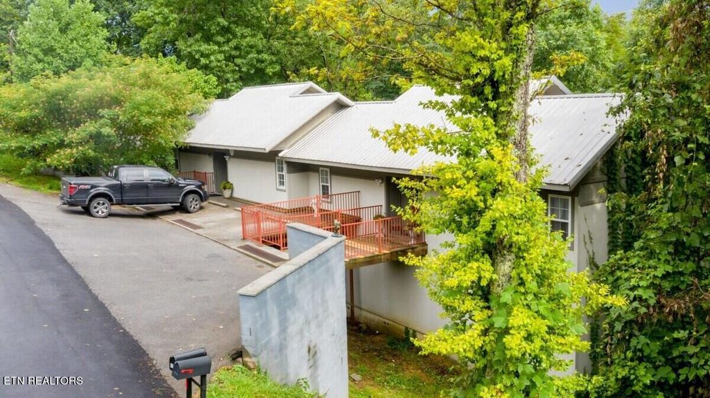 Photo of 541 Johnson Lane #2, Gatlinburg, TN 37738 (MLS # 1314176)