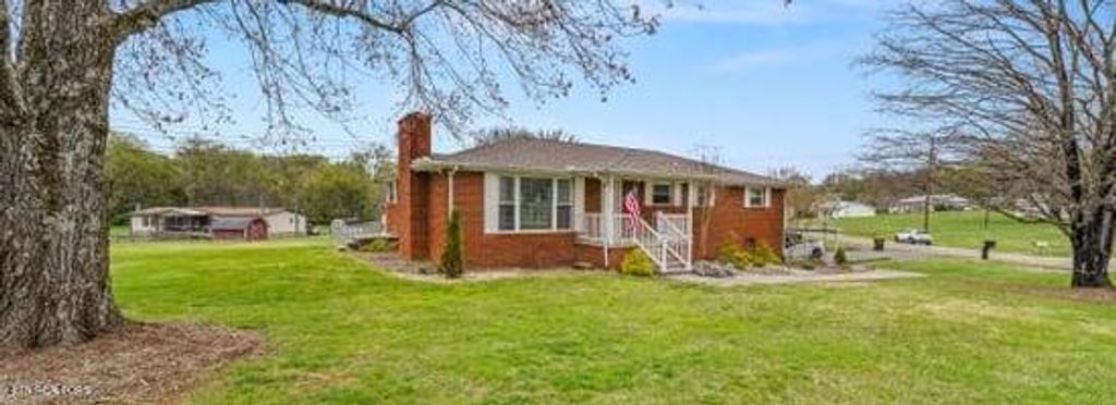 Photo of 3378 Maple Ave, Strawberry Plains, TN 37871 (MLS # 1258431)