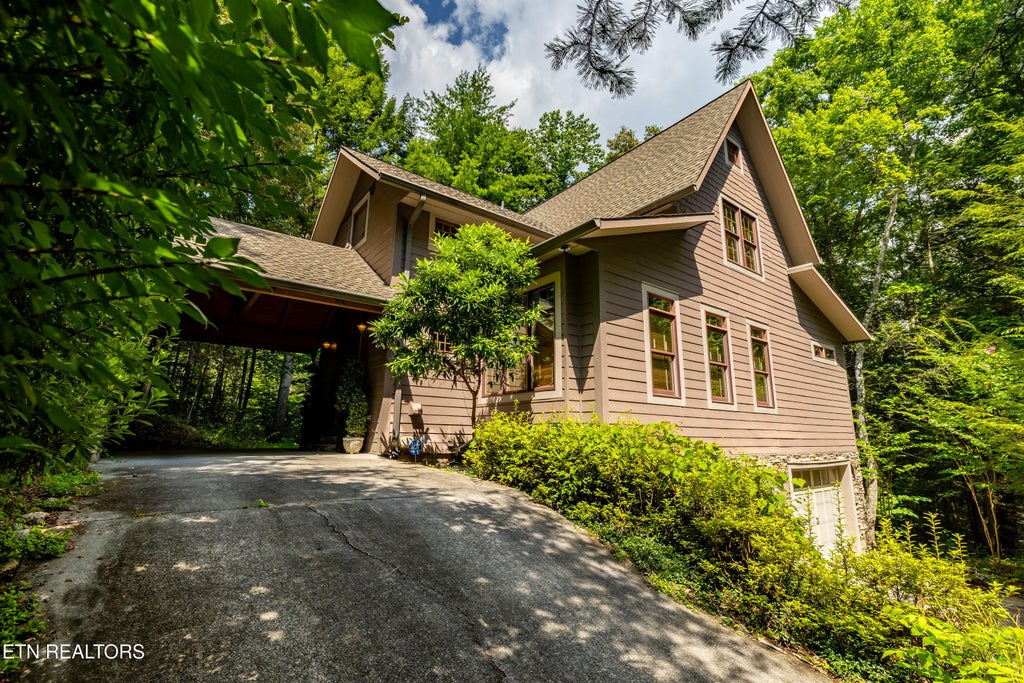 Photo of 112 Sunshine Way, Townsend, TN 37882 (MLS # 1358058)
