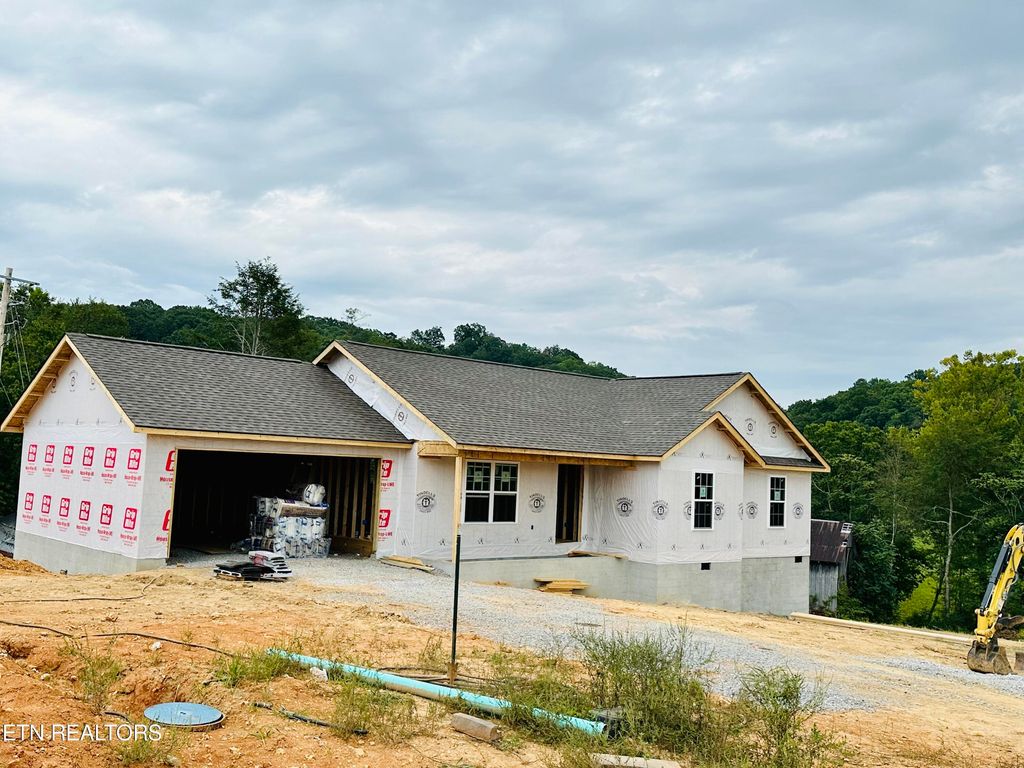 Photo of 270 MILO Circle, Tazewell, TN 37879 (MLS # 1239954)