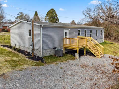 Tiny photo for 140 N Hillcrest Drive, Spring City, TN 37381 (MLS # 1323091)