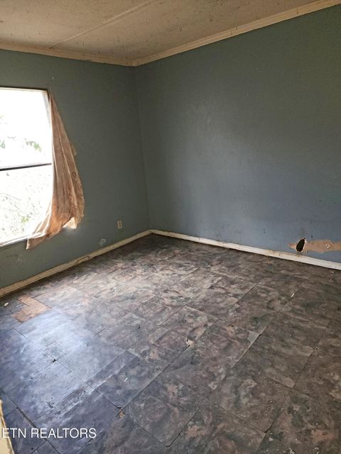 Tiny photo for 975 Davis Chapel Rd, LaFollette, TN 37766 (MLS # 1325124)