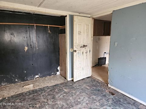 Tiny photo for 975 Davis Chapel Rd, LaFollette, TN 37766 (MLS # 1325124)