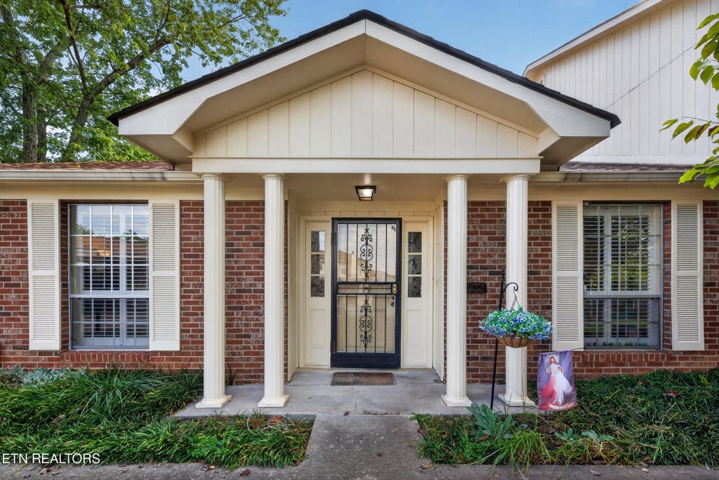 Photo of 7914 NW Gleason Drive #1102, Knoxville, TN 37919 (MLS # 1358942)