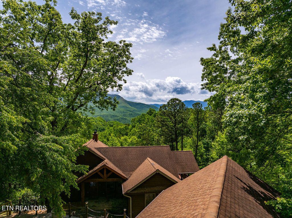 Photo of 967 Scenic Tr, Gatlinburg, TN 37738 (MLS # 1340415)