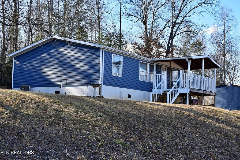 Photo of 223 Beamer Rd, Tazewell, TN 37879 (MLS # 1288346)