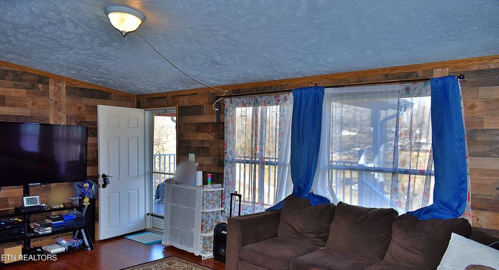 Photo of 223 Beamer Rd, Tazewell, TN 37879 (MLS # 1288346)