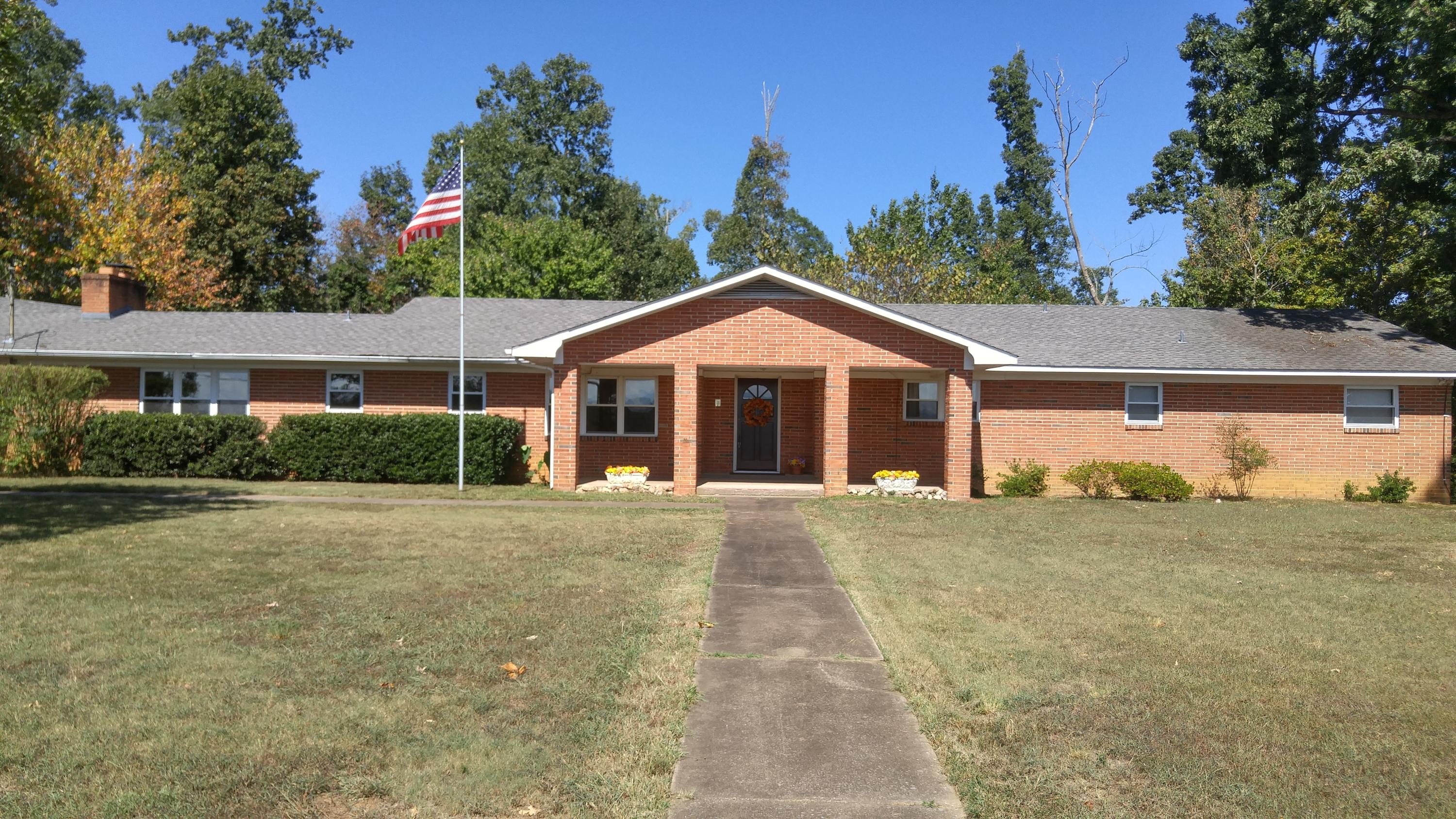 Photo 1 of 34 — 1101 Oak Grove Rd, Madisonville, TN 37354