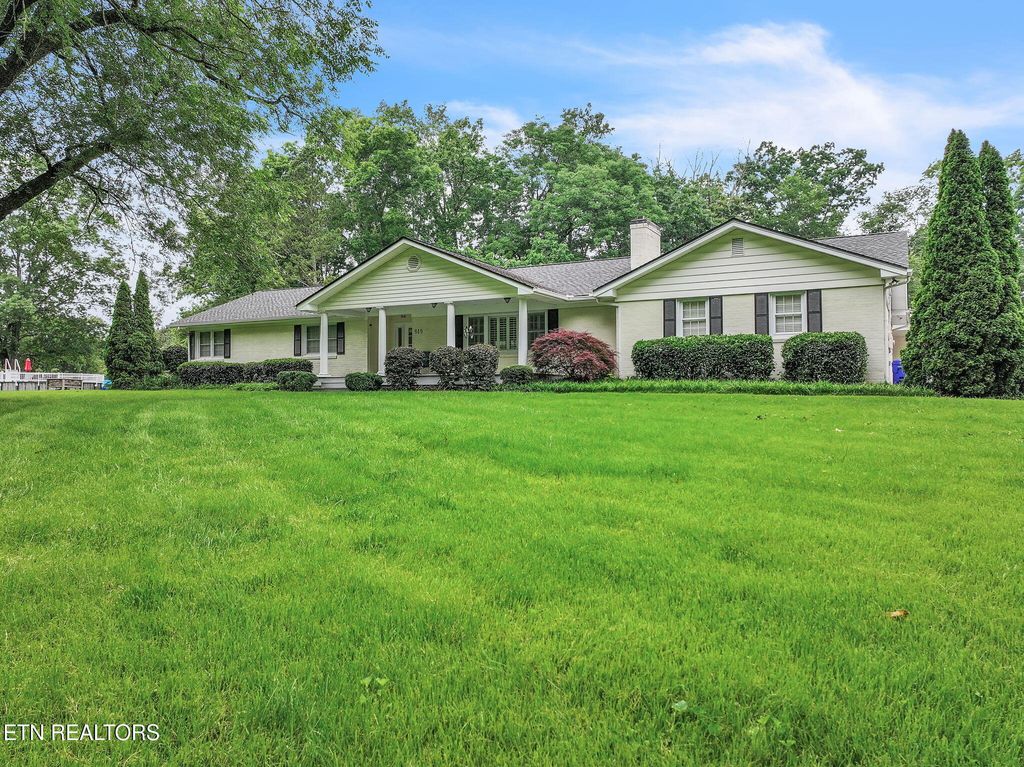 Photo of 615 S Charles G Seivers Blvd, Clinton, TN 37716 (MLS # 1302940)
