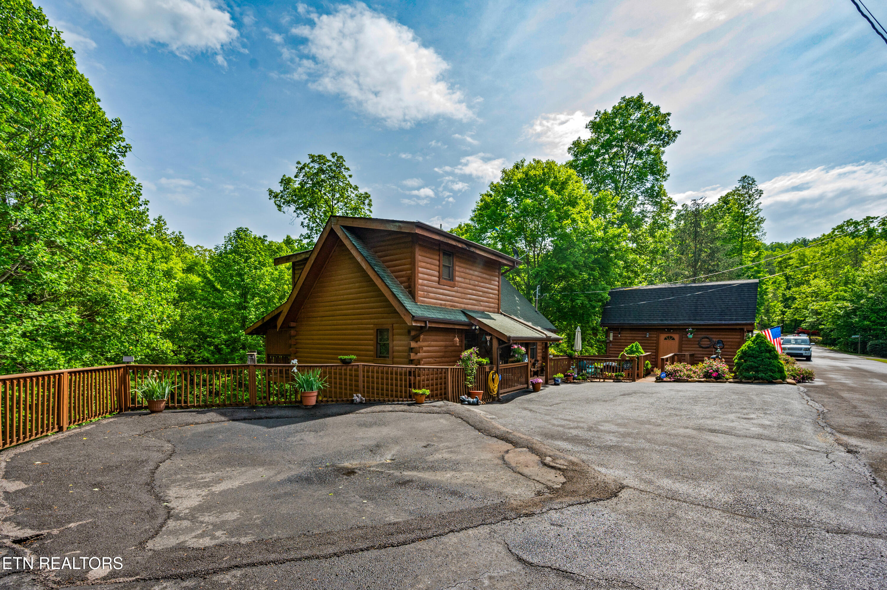 3209 Bear Country Way