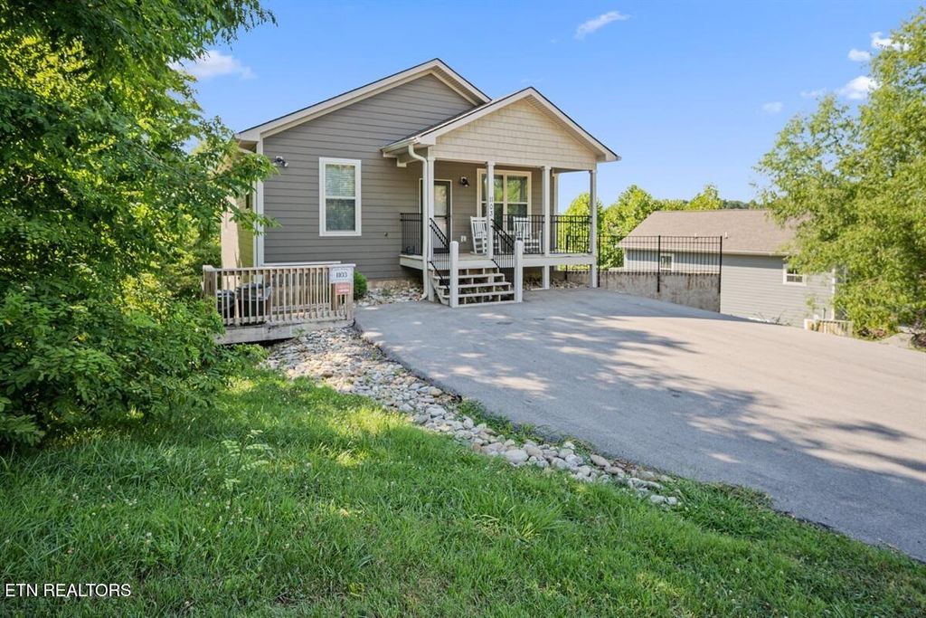 Photo of 1103 Sanctuary Shores Way, Sevierville, TN 37876 (MLS # 1303278)