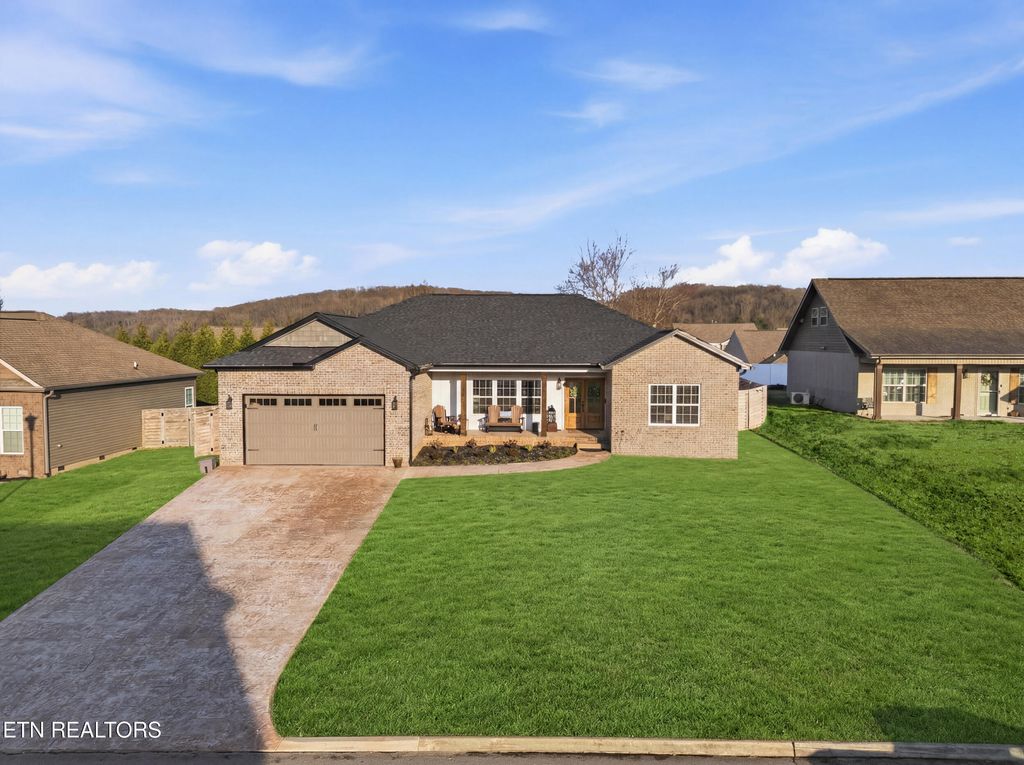 Photo of 463 Stone Creek Drive, Loudon, TN 37774 (MLS # 1335401)