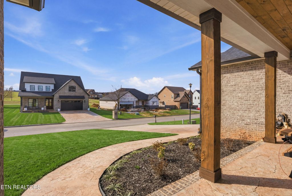 Photo of 463 Stone Creek Drive, Loudon, TN 37774 (MLS # 1335401)