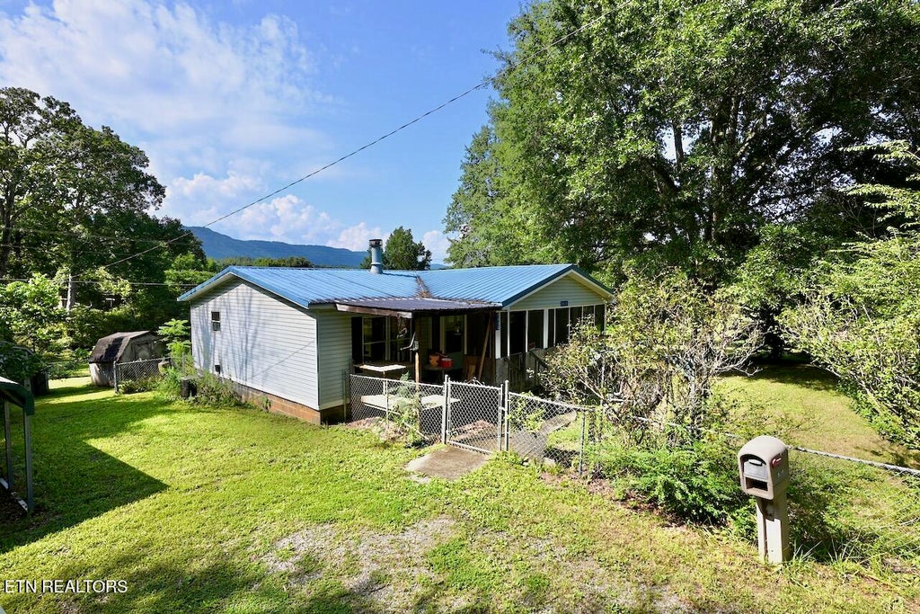 Photo of 2030 Six Mile Rd, Maryville, TN 37803 (MLS # 1351841)