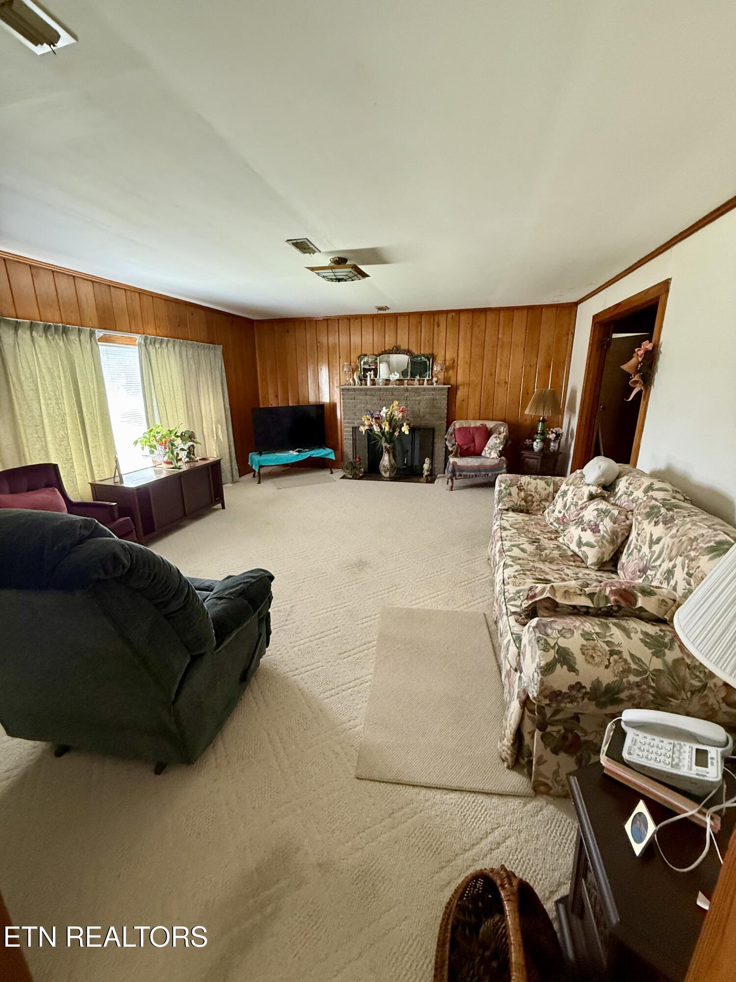 1005 Cooper Road Rd