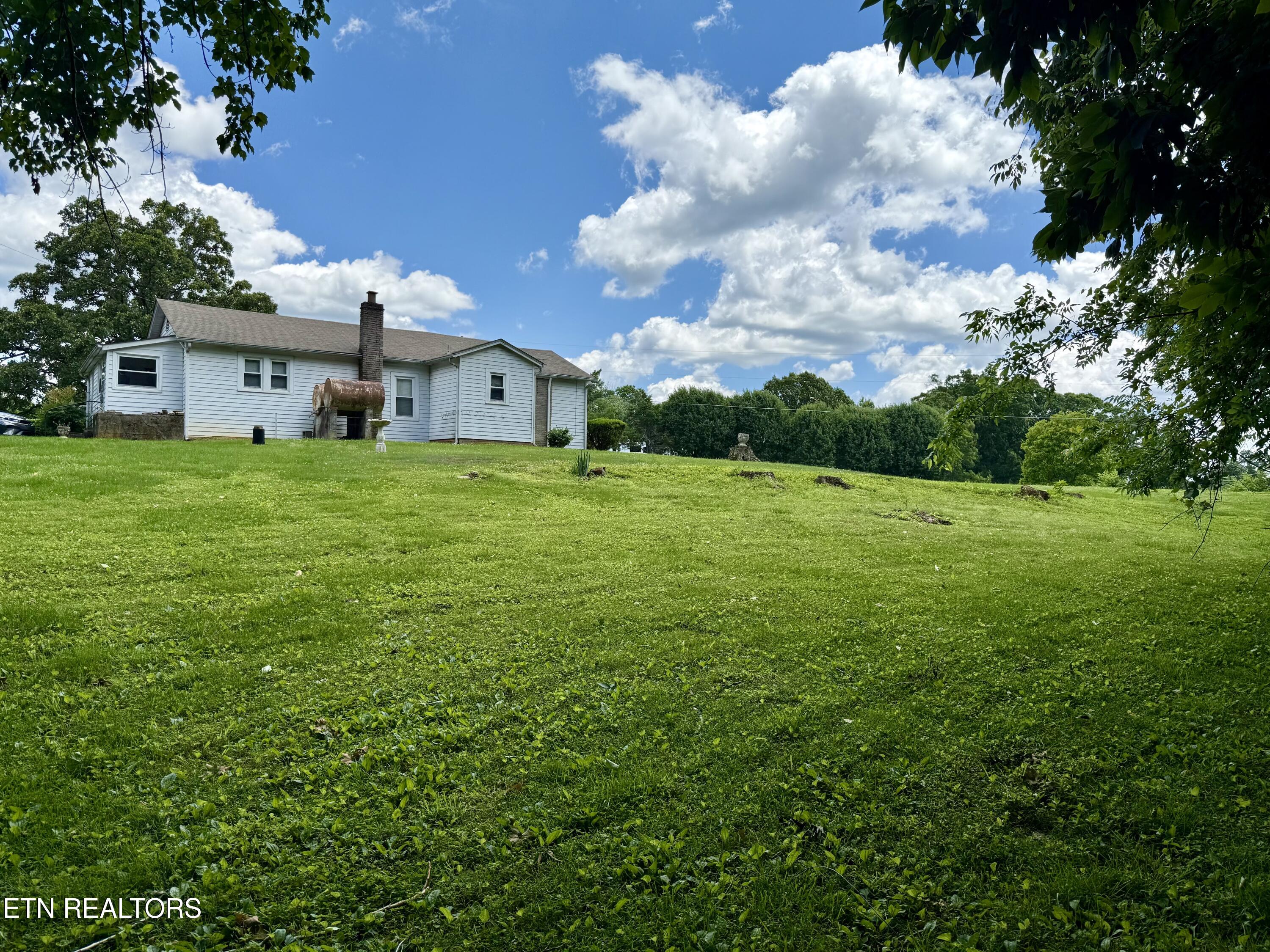1005 Cooper Road Rd