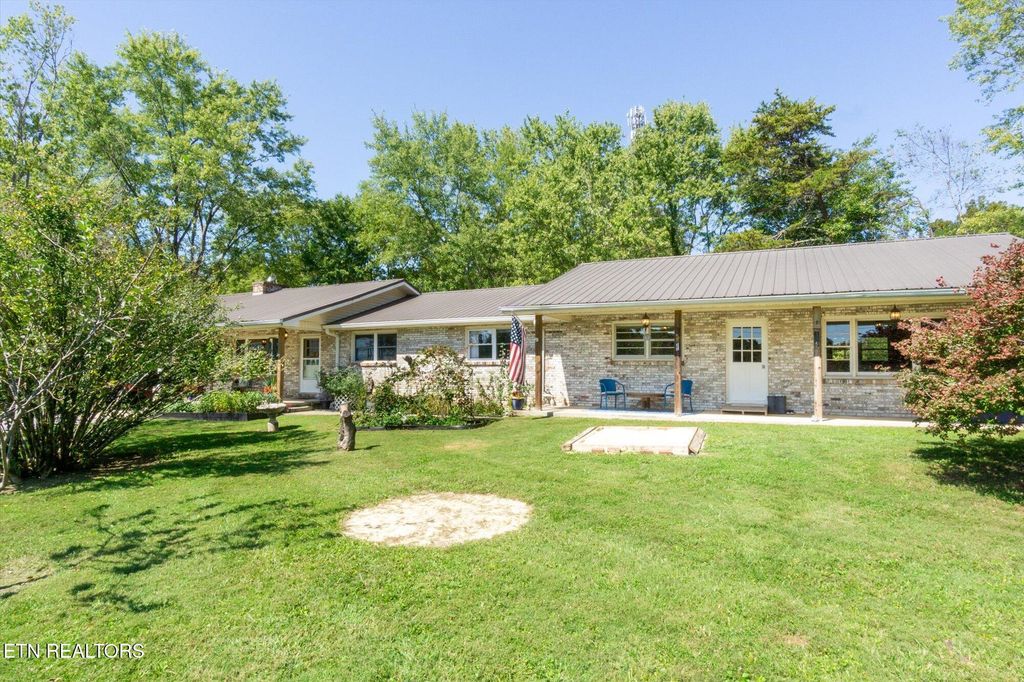 Photo of 496 Taylor Rd, Crossville, TN 38572 (MLS # 1315502)