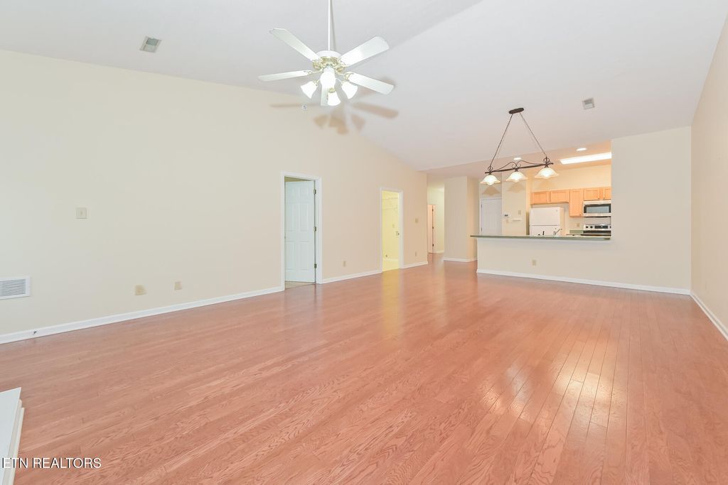 Photo of 2419 Glen Meadow Rd, Knoxville, TN 37909 (MLS # 1318294)