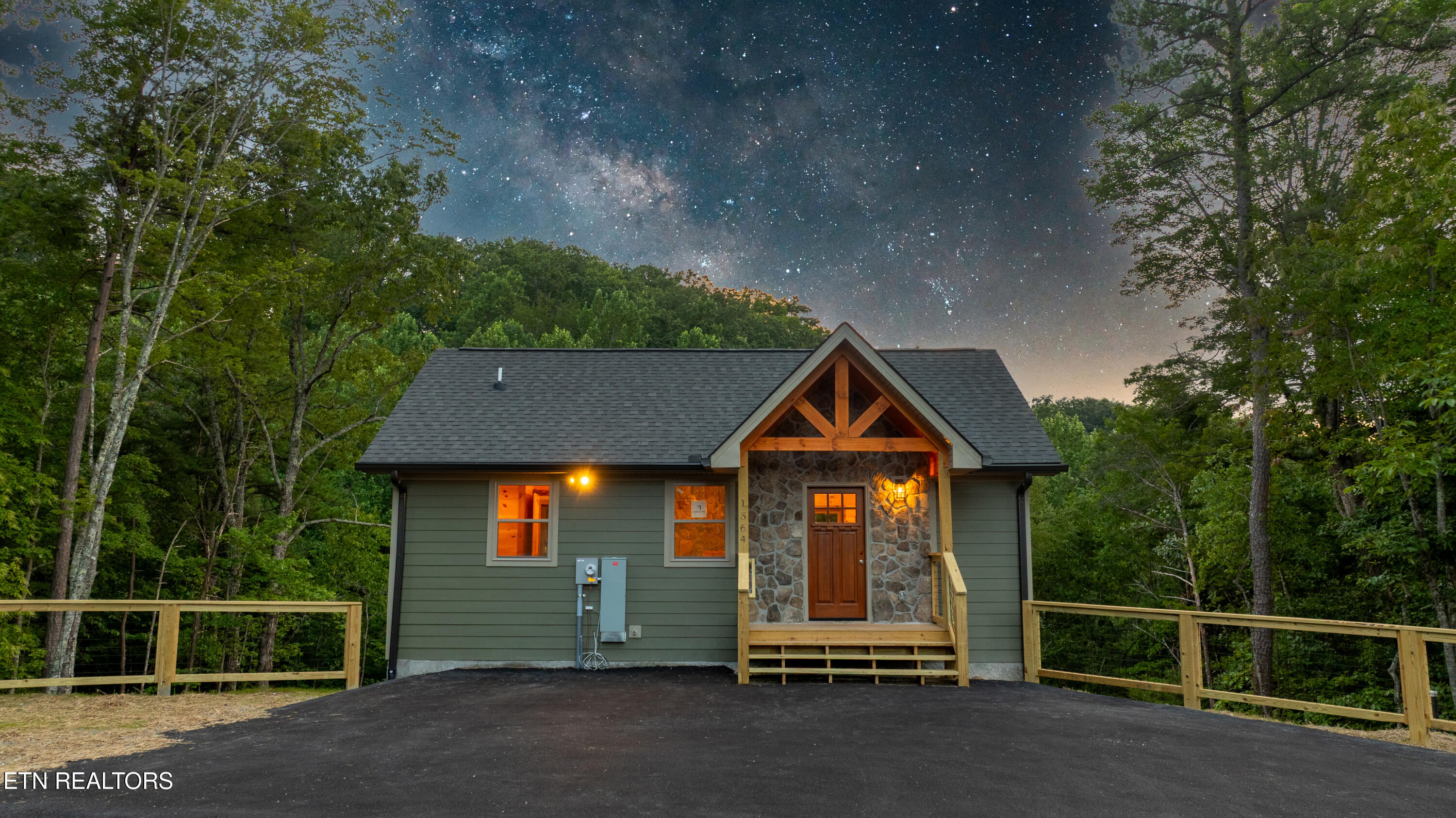 1564 Sky View Dr