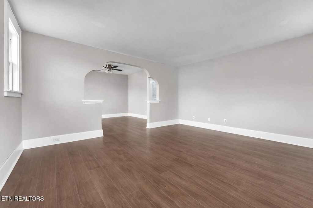 Photo of 5422 Clemons Rd, Chattanooga, TN 37412 (MLS # 1333789)