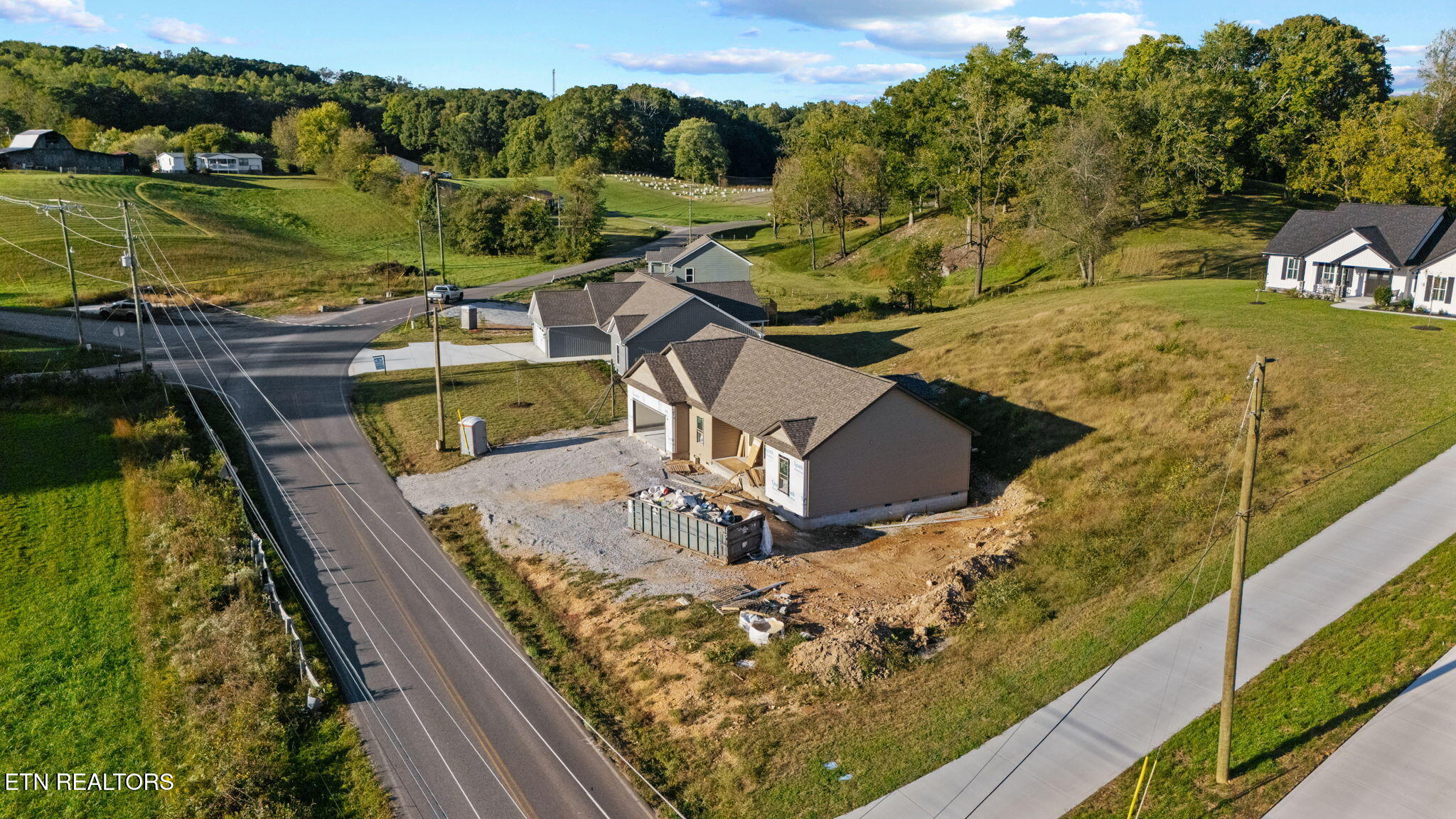 380 Hillvale Rd