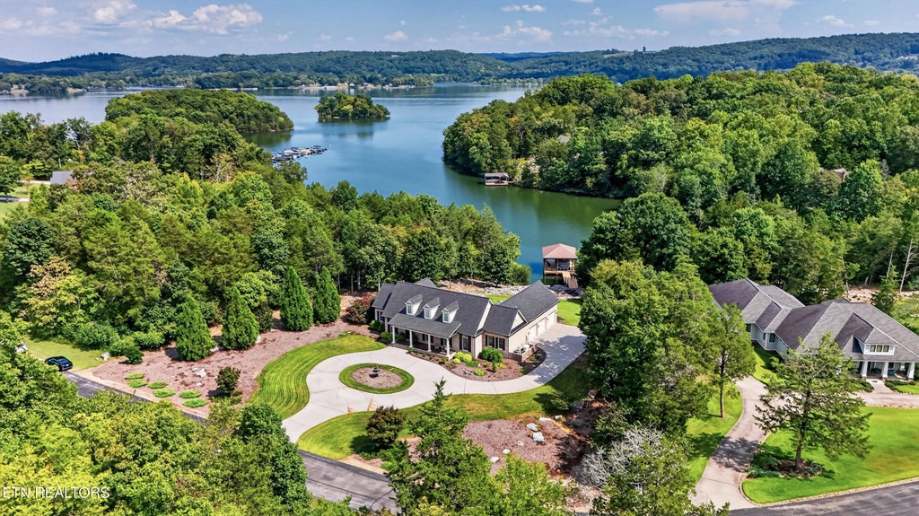 Photo of 151 E Shore Drive, Rockwood, TN 37854 (MLS # 1354268)