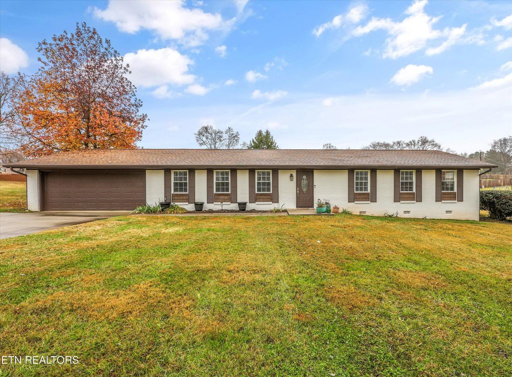 Photo of 4516 Green Castle Rd, Louisville, TN 37777 (MLS # 1322762)