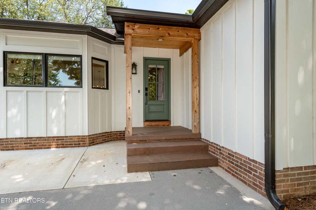 Photo of 626 Copperfield Drive, Knoxville, TN 37934 (MLS # 1345542)
