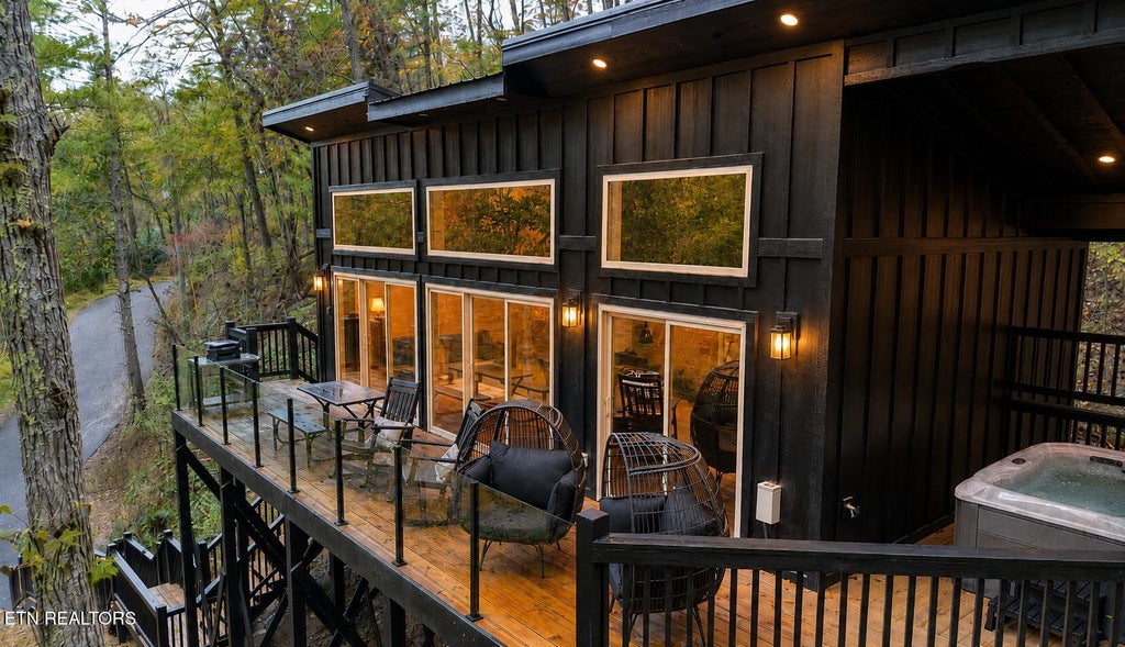 Photo of 2338 Willow Lane, Sevierville, TN 37862 (MLS # 1353882)