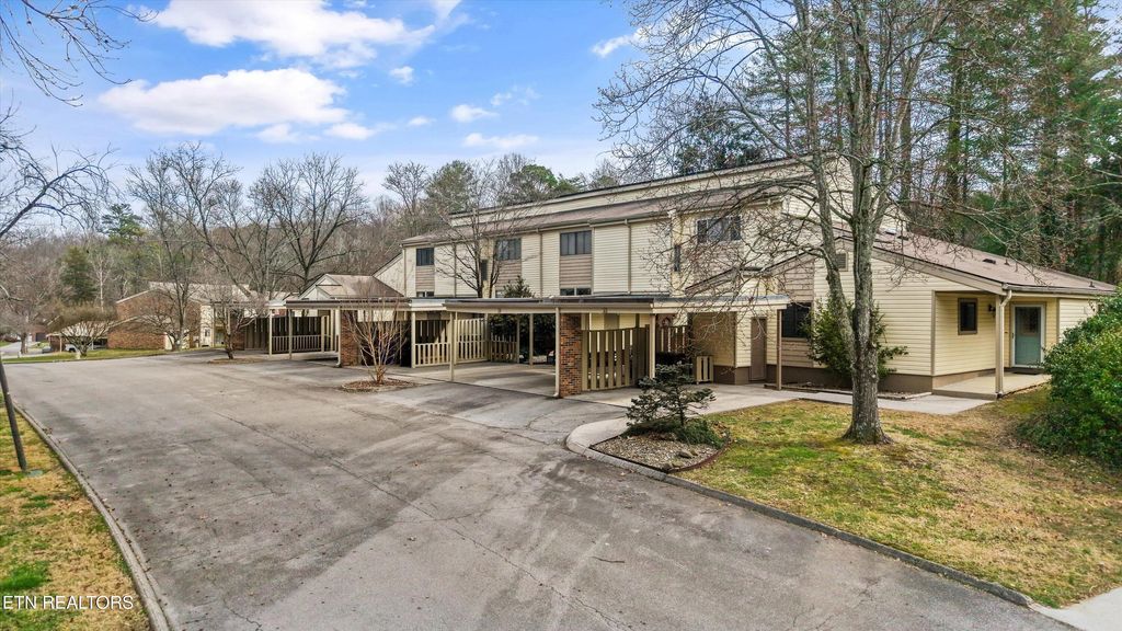 Photo of 21 Bradford Circle, Oak Ridge, TN 37830 (MLS # 1330584)