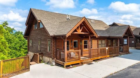 407 Big Bear Way Pigeon Forge TN 37863
