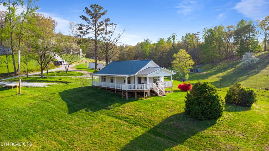 Photo of 234 Mac Ivey Lane, LaFollette, TN 37766 (MLS # 1305988)