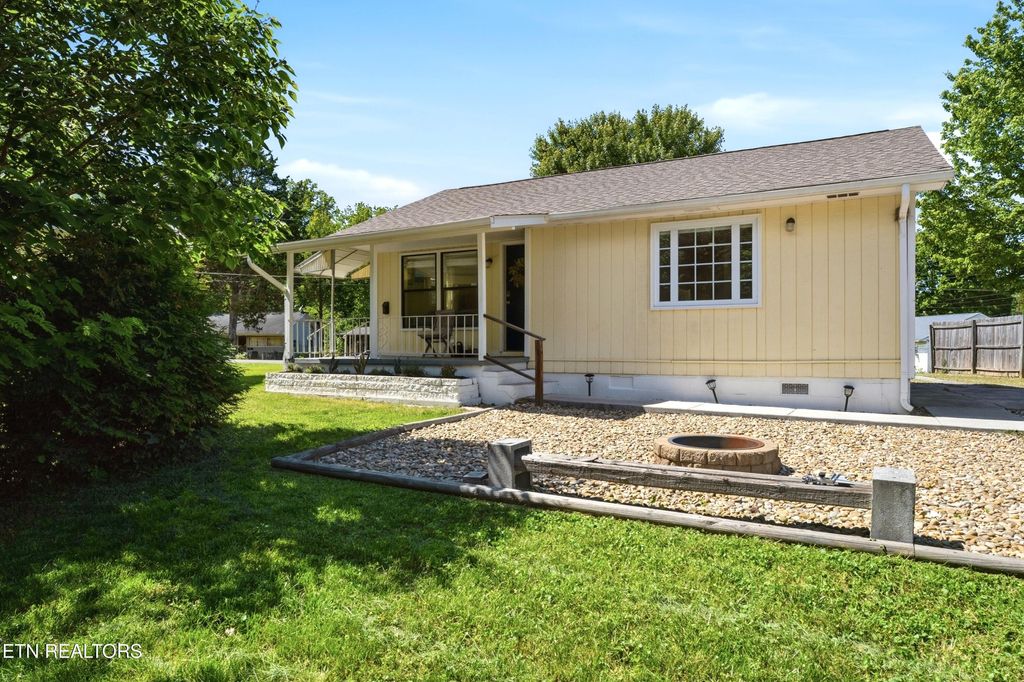 Photo of 103 Jersey Lane, Oak Ridge, TN 37830 (MLS # 1340731)