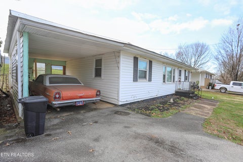 Tiny photo for 1014 Sweetwater Vonore Rd, Sweetwater, TN 37874 (MLS # 1355902)