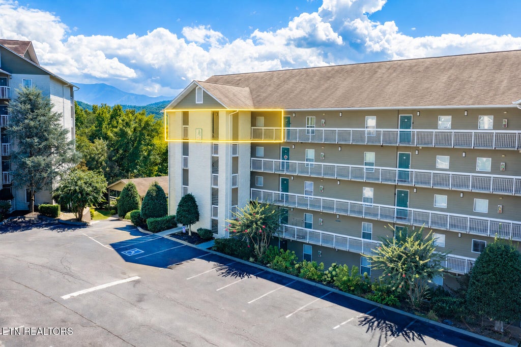Photo of 205 Ogle Drive #551, Pigeon Forge, TN 37863 (MLS # 1355305)