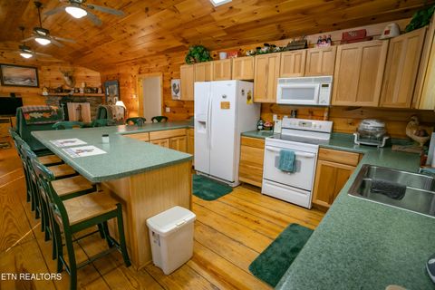 Tiny photo for 3624 Katy Hollar Rd Rd, Sevierville, TN 37862 (MLS # 1324784)