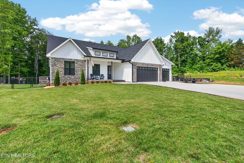 Photo of 355 Shadows Lawn Drive, Athens, TN 37303 (MLS # 1340528)