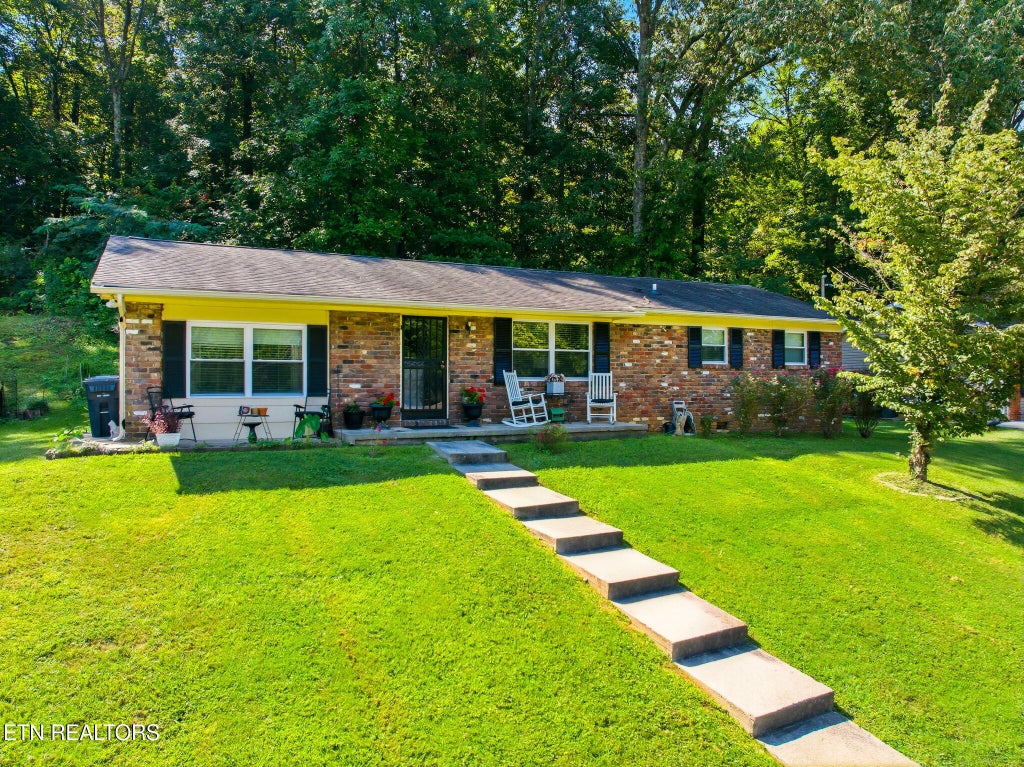 Photo of 5116 Spring Valley Drive, Knoxville, TN 37917 (MLS # 1359279)