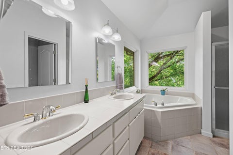 Tiny photo for 211 Mariners Way, Dandridge, TN 37725 (MLS # 1344391)