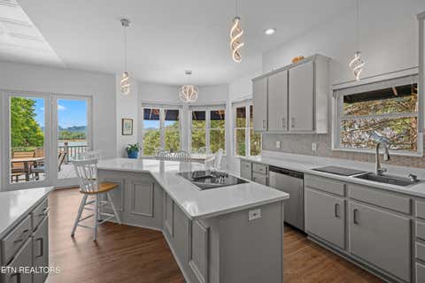 Tiny photo for 211 Mariners Way, Dandridge, TN 37725 (MLS # 1344391)