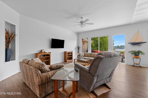 Tiny photo for 211 Mariners Way, Dandridge, TN 37725 (MLS # 1344391)