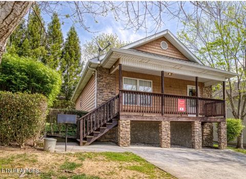 644 Lloyd Huskey Rd Pigeon Forge TN 37863