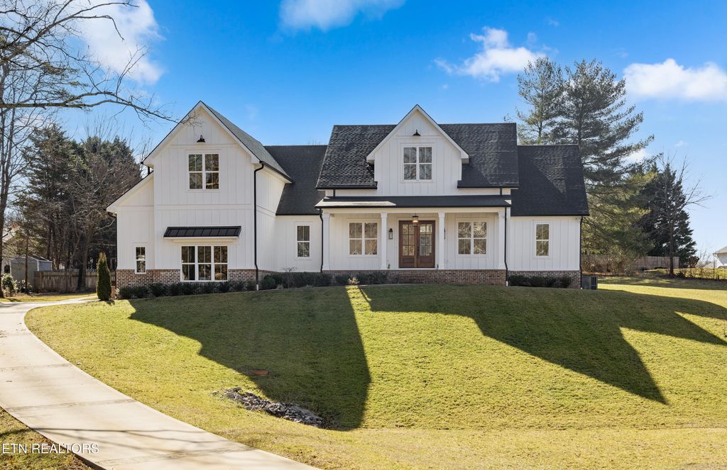 Photo of 8418 S Northshore Drive, Knoxville, TN 37919 (MLS # 1329762)