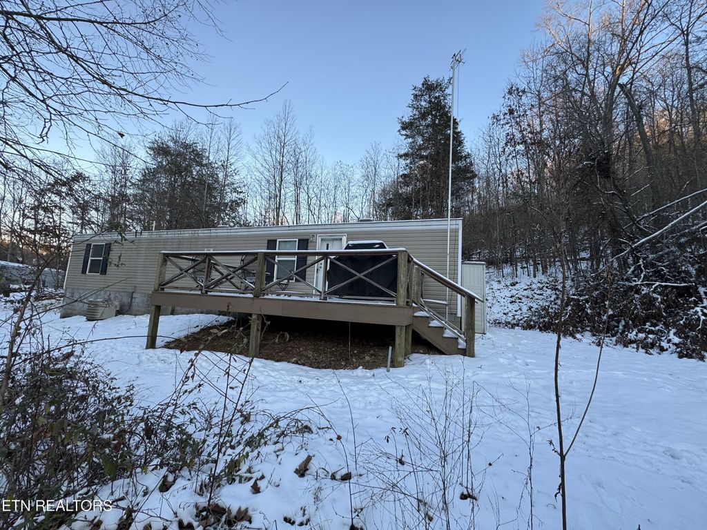 Photo of 320 Edwards Hollow Rd, New Tazewell, TN 37825 (MLS # 1287070)