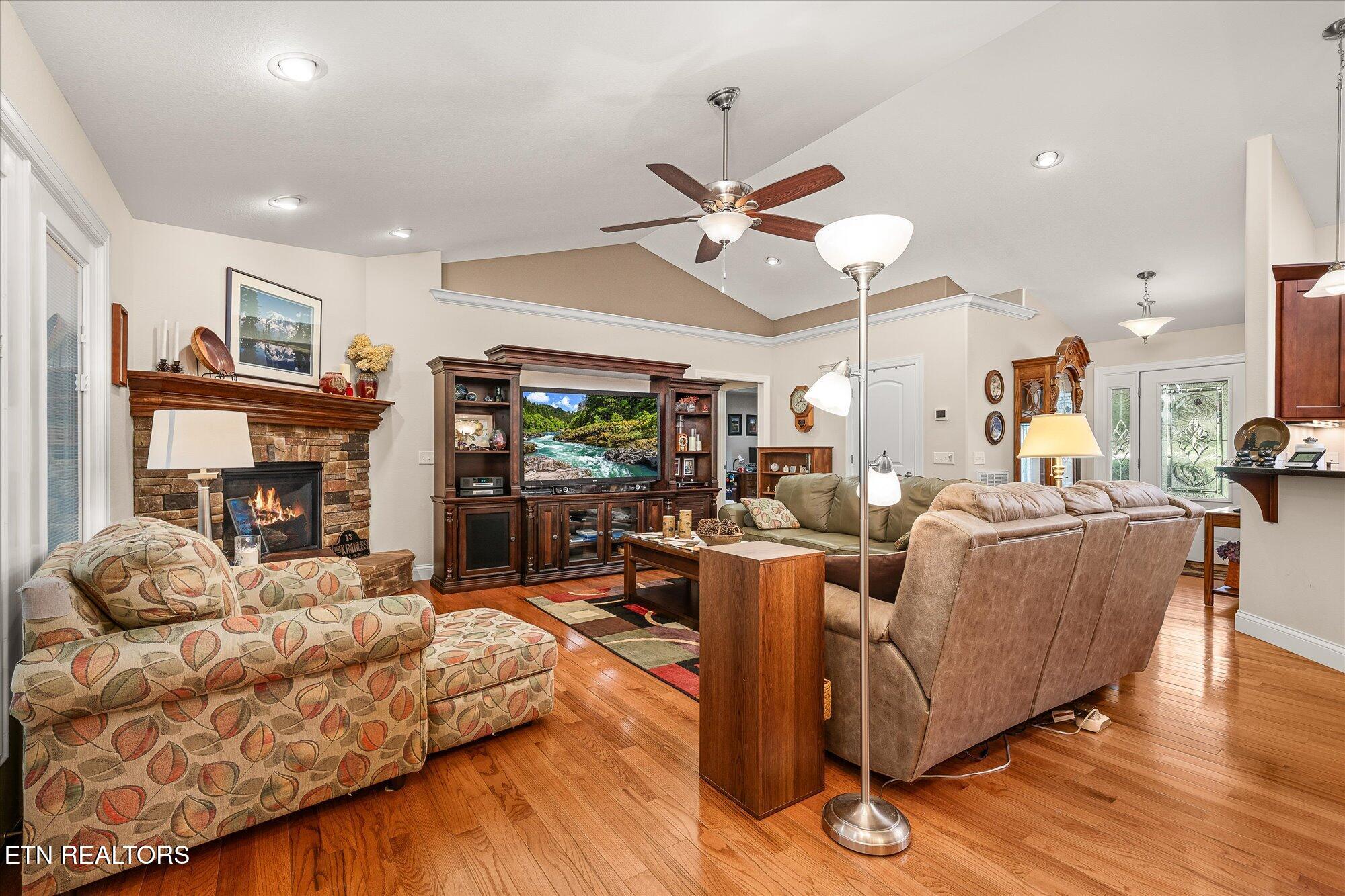 13 Kenwood Court
