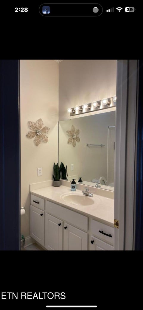 Tiny photo for 176 Market St, Kingston, TN 37763 (MLS # 1355559)