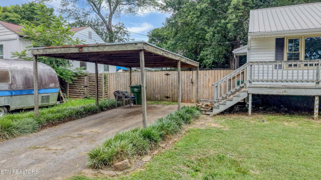 Photo of 1521 Cherry Drive, Maryville, TN 37804 (MLS # 1347972)