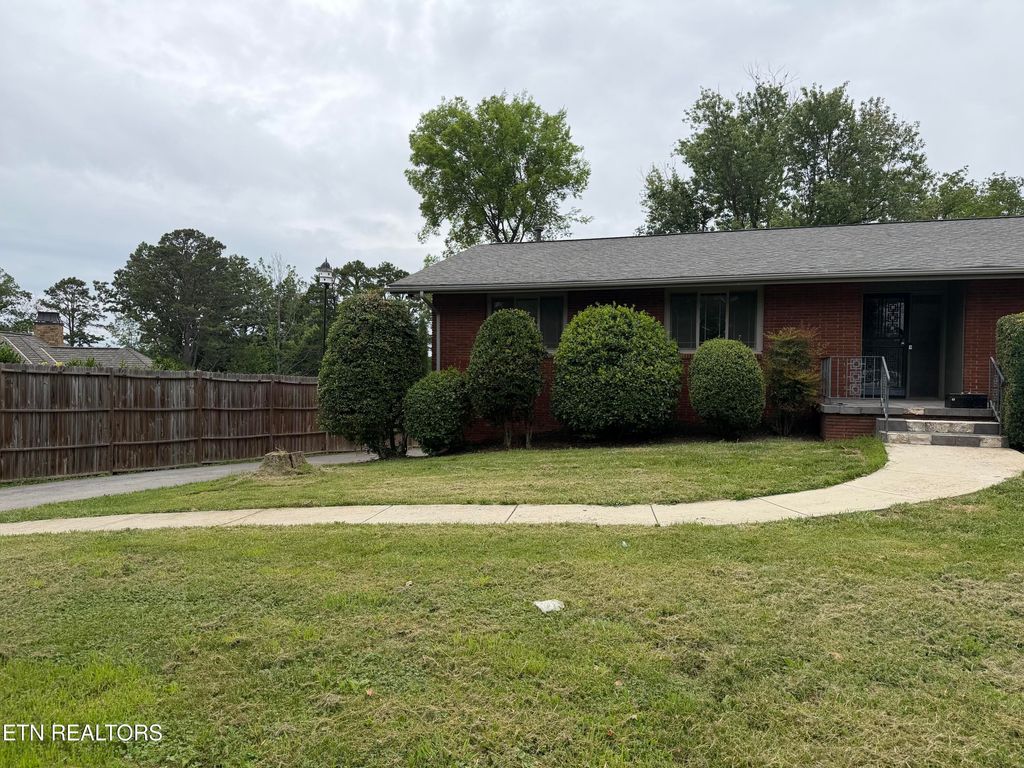 Photo of 7501 Sheffield Drive, Knoxville, TN 37909 (MLS # 1344440)