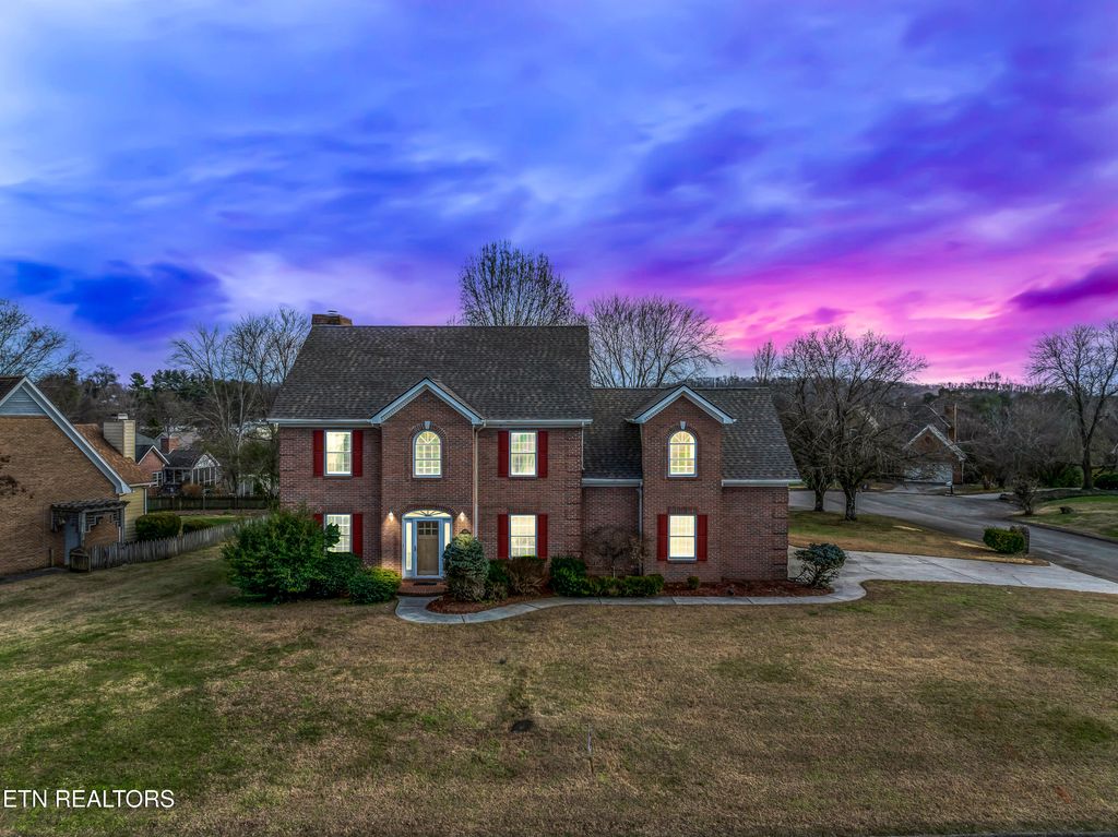 Photo of 3901 S Lake Blvd, Knoxville, TN 37920 (MLS # 1332984)