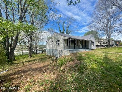 Photo of 714 Cumberland Ave, Athens, TN 37303 (MLS # 1335703)
